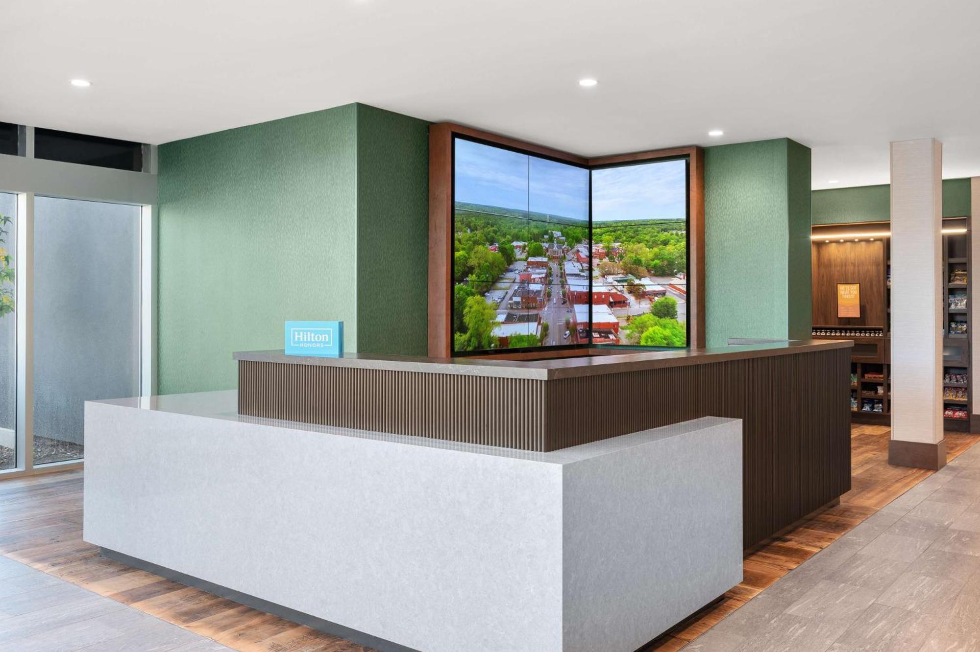 Hampton Inn & Suites By Hilton Pittsboro Exterior photo